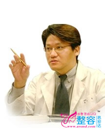 黄敬夏 韩国REAL整形外科医院整形医生