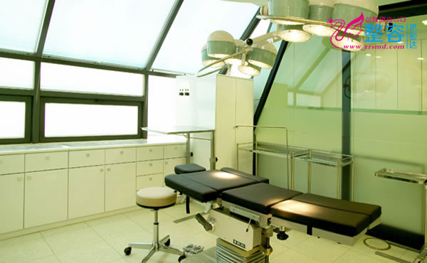 韩国VIZ整形外科医院手术室