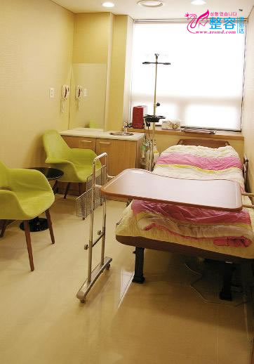 韩国YK整形医院恢复室