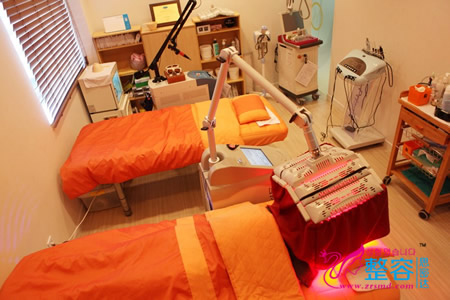 韩国BONGBONG整形外科医院激光美容室