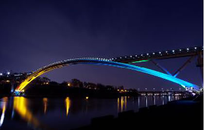 夜景中的仙游桥